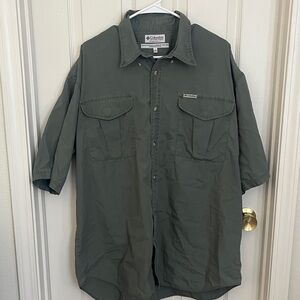 Men’s Columbia Olive Button-Up Shirt Size 2XL
